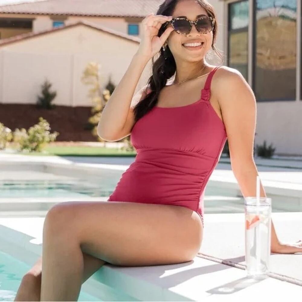 Kindred Bravely Nursing Swimsuit Auburn Dark Pink EUC Size Small - Picture 5 of 7